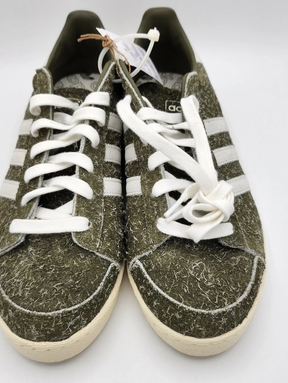 Adidas Jabbar Lo Olive  Sneakers JS2160 /Size 10.5 Men/11.5 Women / NWT (No Box)